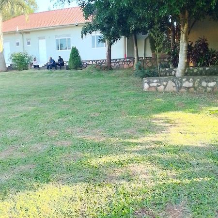 Airport Shoebill Hotel Entebbe Esterno foto