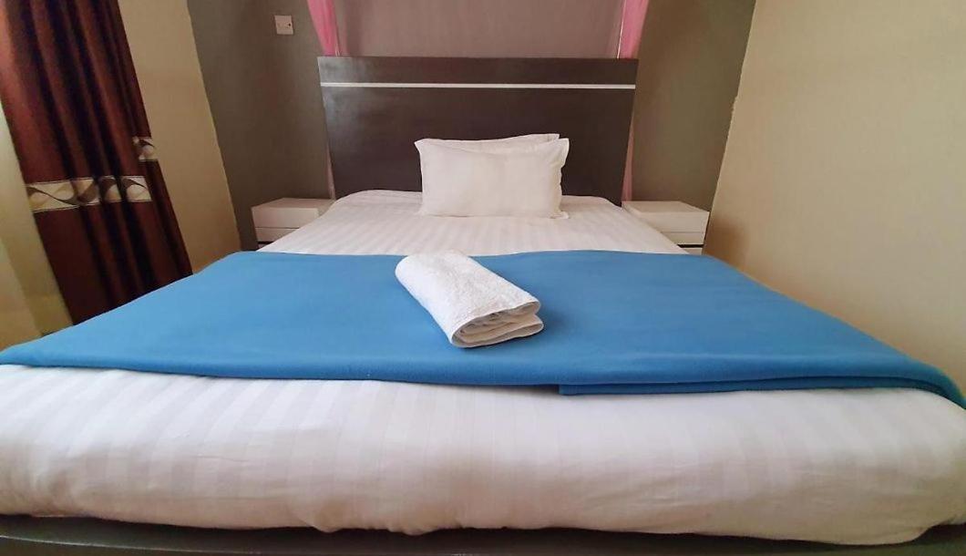Airport Shoebill Hotel Entebbe Esterno foto