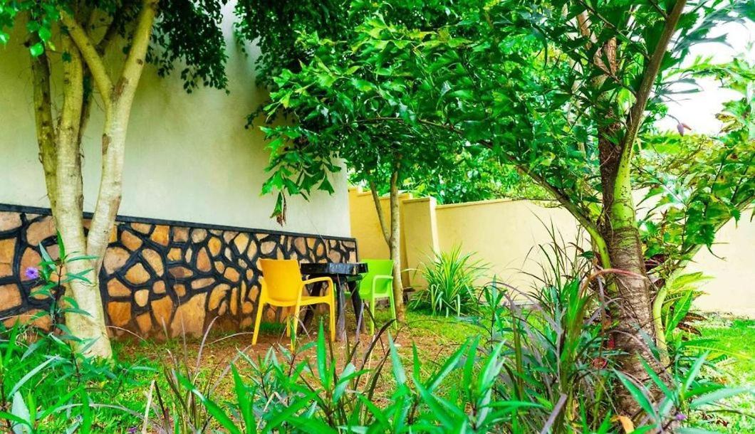 Airport Shoebill Hotel Entebbe Esterno foto